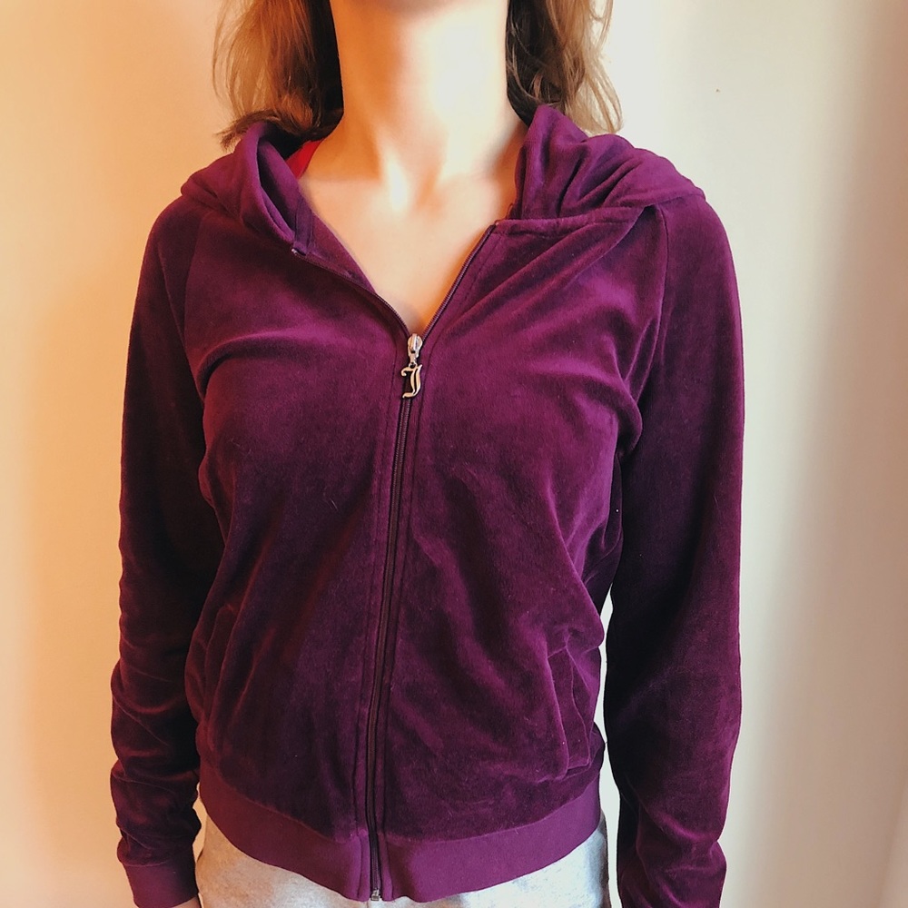 purple Juicy couture zip up! (Medium)
